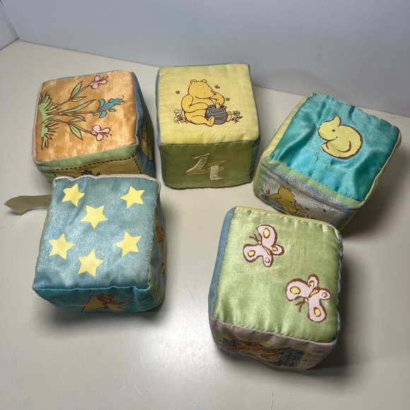 Vintage Classic Winnie the Pooh Cloth Block Set of 5 Piglet Flowers Numbers - Picture 1 of 6